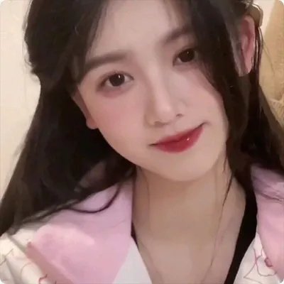 女孩罗塞玛莉